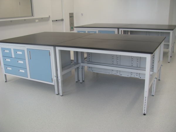 Adjustable Height Lab Table Design & Installation